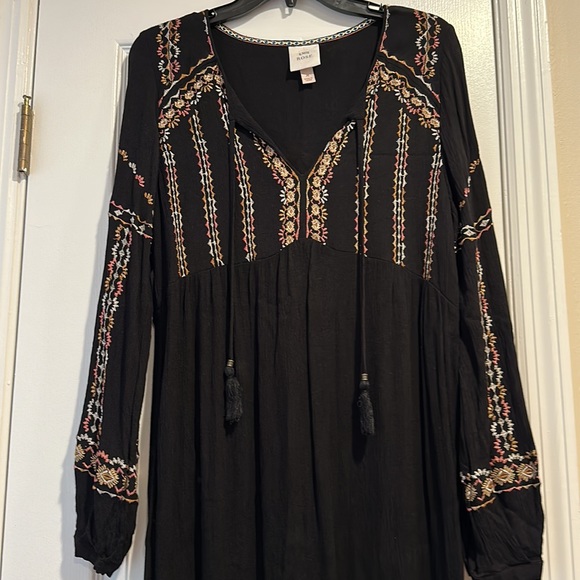 Knox Rose tassel tie front dress with button long sleeves - Picture 2 of 8